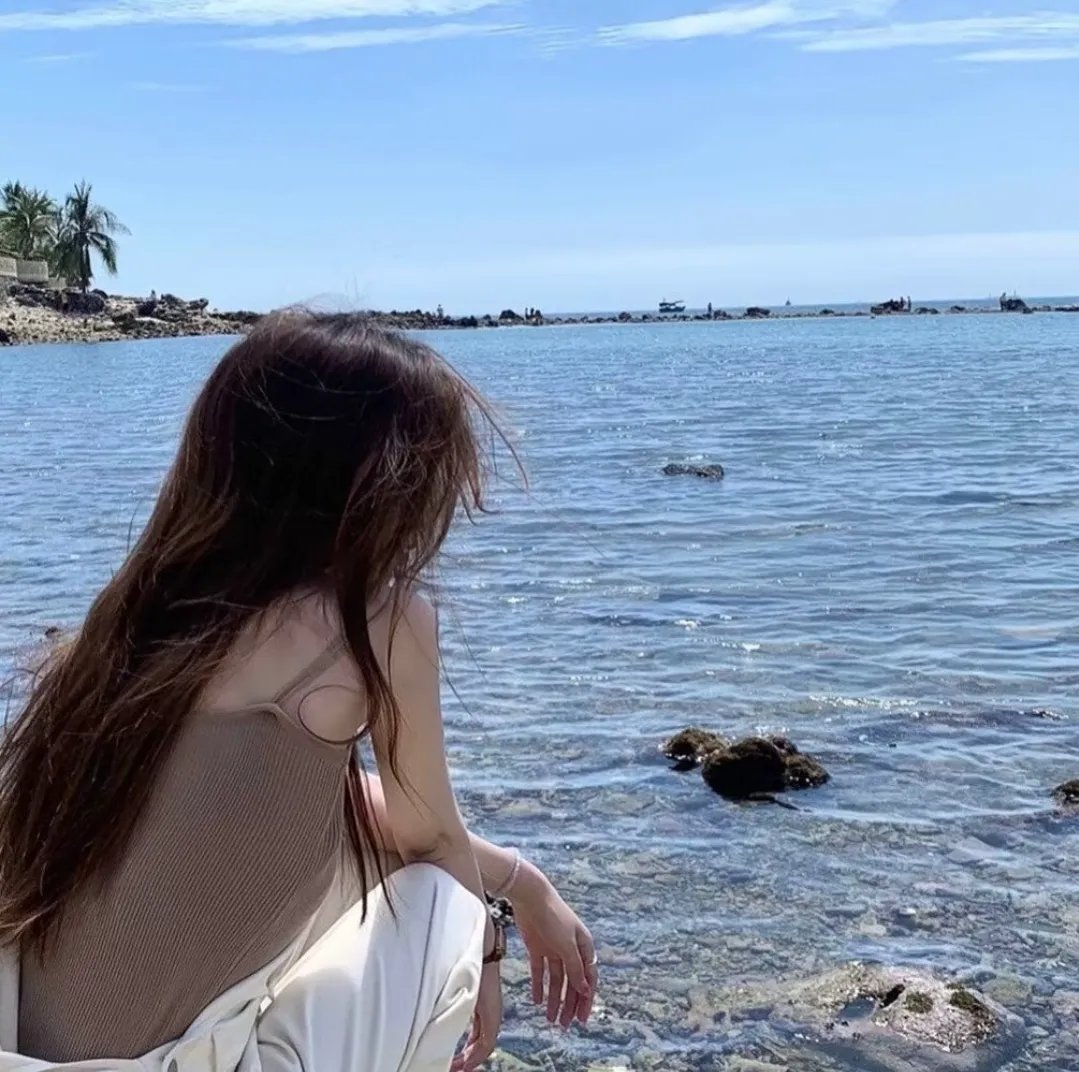 鲜花盛开的村庄
